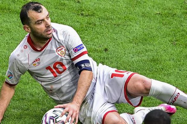 Foi campeão europeu com Mourinho, fez história com a seleção e agora retirou-se