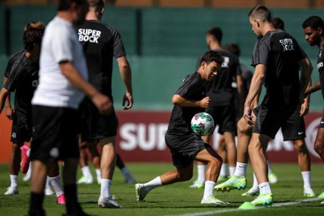 Segundo dia com apenas um ausente