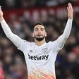 Surpresa! Golaço de Benrahma coloca West Ham a vencer em Old Trafford (vídeo)