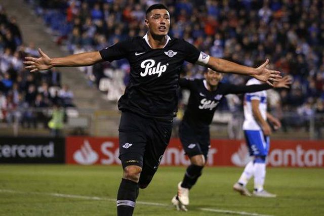 Quem sabe não esquece: aos 40 anos, Cardozo continua a faturar (vídeo)