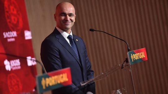 Roberto Martínez esteve com trio das águias no Seixal