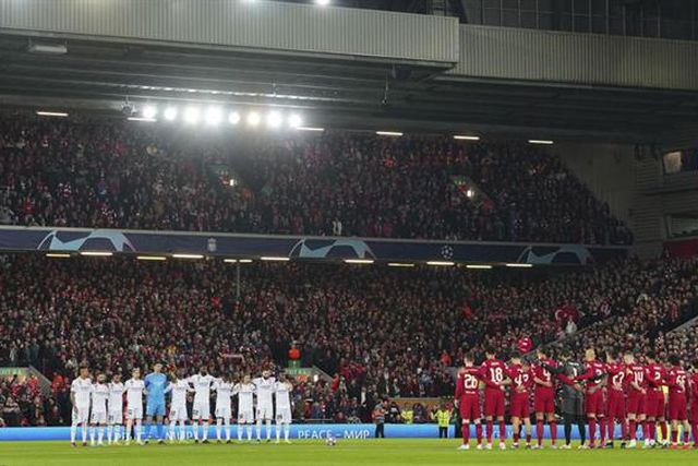 Vá lá, só mais uma vez: assim se cantou em Anfield antes do jogo (vídeo)