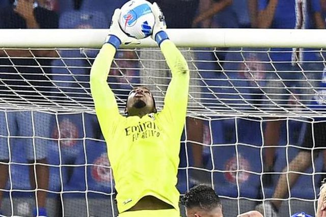 Maignan de regresso «como um leão enjaulado»