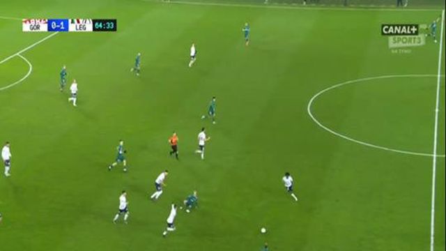 Josué expulso por simulação na vitória do Legia