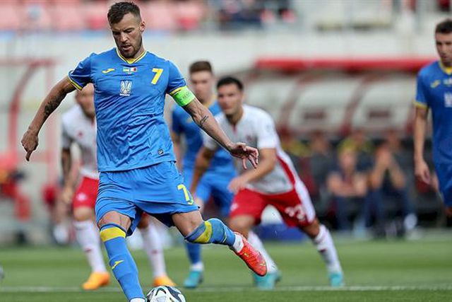 Oficial: capitão da seleção ucraniana regressa seis anos depois