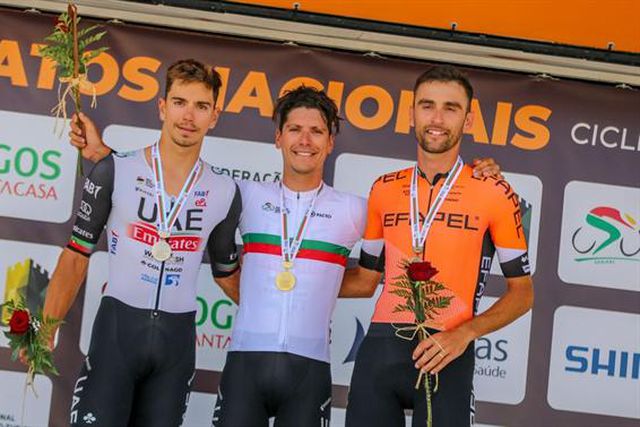 João Almeida campeão na luta contra os ponteiros do relógio