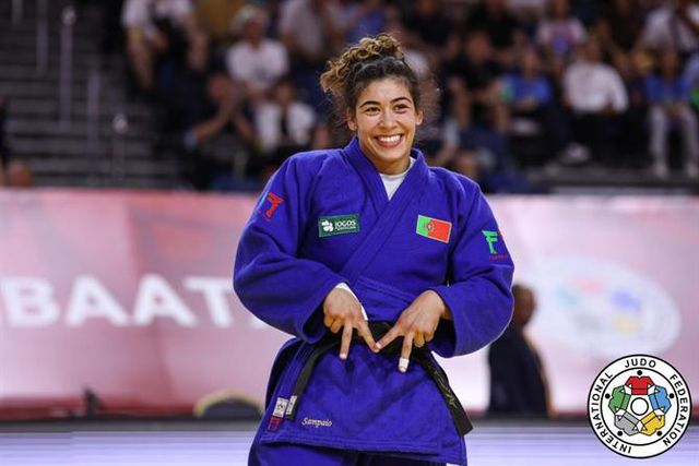Patrícia Sampaio a A BOLA: «A medalha era bué bonita. Tinha de ter uma!»