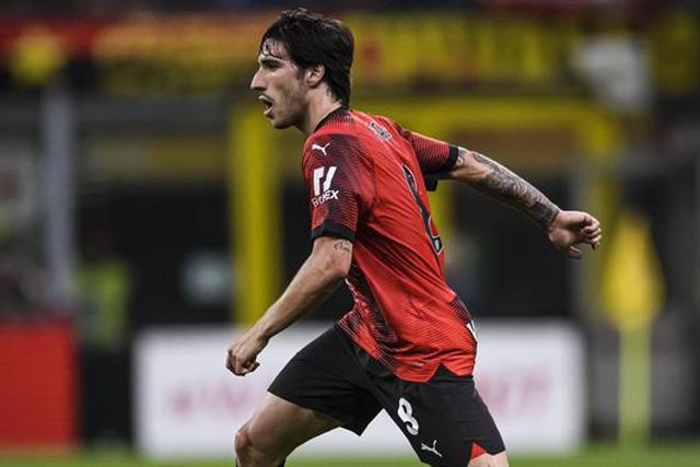 «Tonali vai assinar por 6 anos, já tem acordo com o Newcastle»