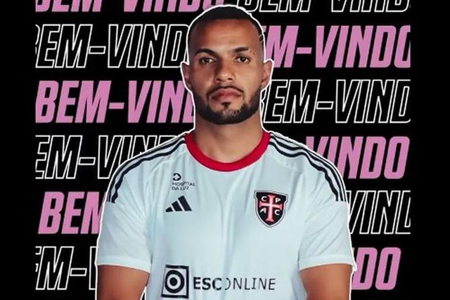 Oficial: do Dragão para Pina Manique