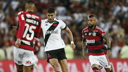 Depois de perder Recopa, Vítor Pereira é derrotado em casa pelo Vasco (veja o grande golo)