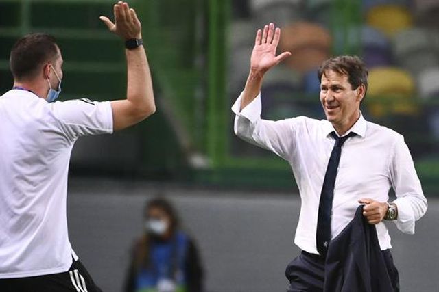 Shevchenko (já) na porta de saída e há sucessor a caminho