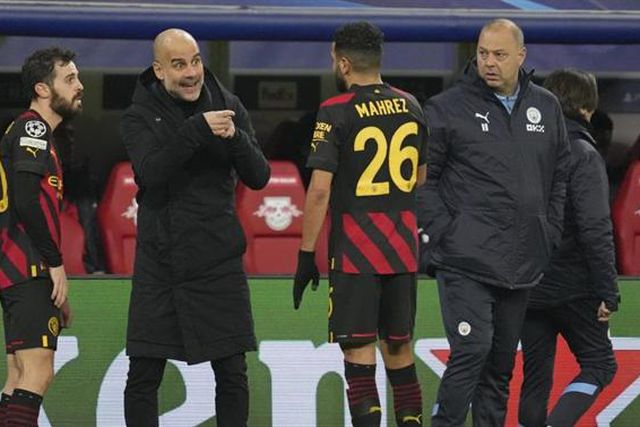 Guardiola não fez substituições em Leipzig e explicou a razão