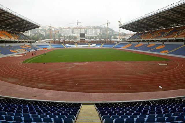 Académica-Oliveira do Hospital jogam em A BOLA TV (15.30 h)