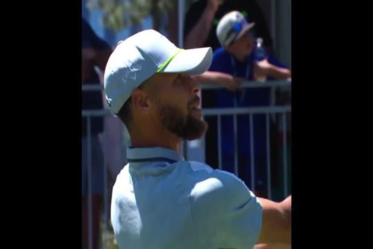 Steph Curry alcança tacada perfeita em torneio de celebridades de golfe