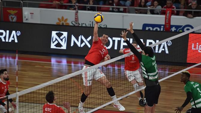 Benfica vence Sporting na negra