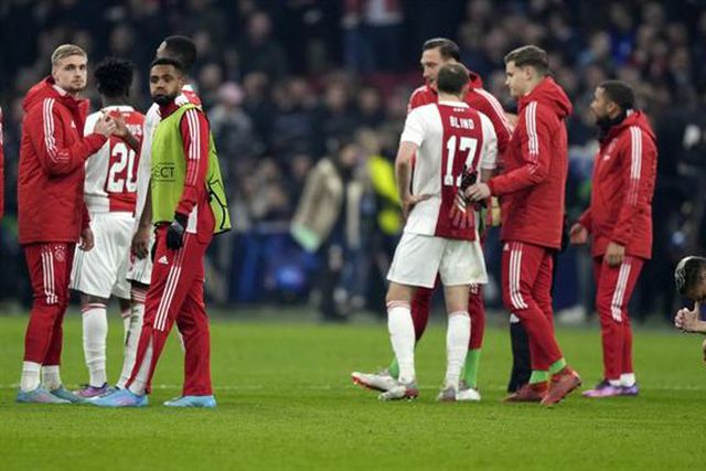 Jogadores do Ajax inconformados: «O Benfica não fez nada»