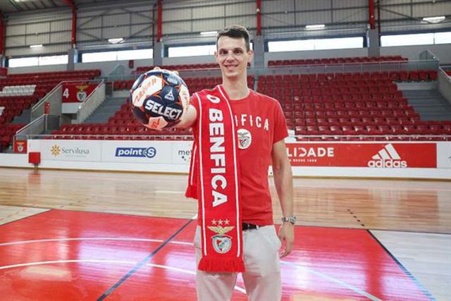 Filip Taleski reforça o Benfica