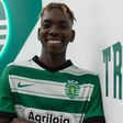 Jovem lateral assina contrato de formação e inspira-se em Esgaio: «Está sempre ligado ao jogo»