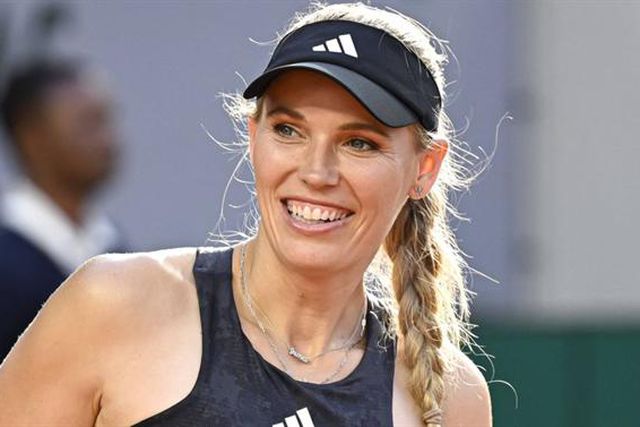 Três anos e dois filhos depois, ex-número um anuncia regresso