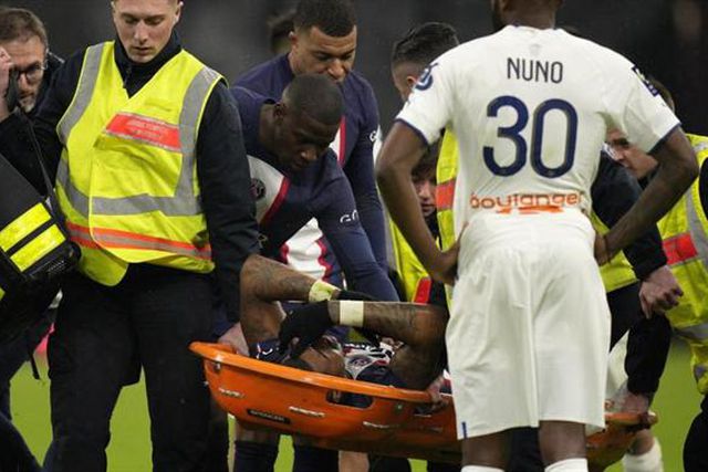 Fim da época para Kimpembe com nova lesão grave