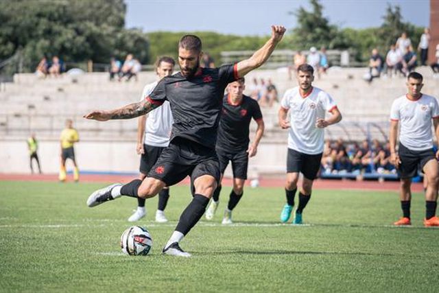 'Máquina' de Vítor Paneira arranca a golear