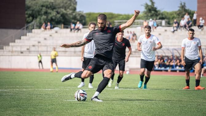 'Máquina' de Vítor Paneira arranca a golear