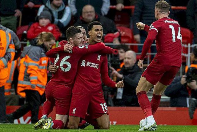 Gakpo espetacular coloca Liverpool a vencer (vídeo)