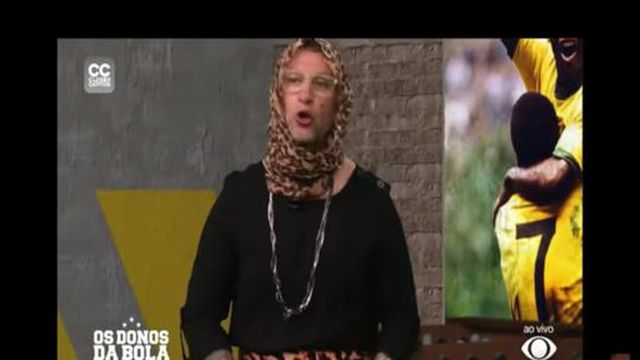 Antigo internacional brasileiro veste-se de sogra de Vítor Pereira na televisão