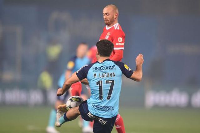 Águia abanou mas não caiu em Vizela (veja o resumo)