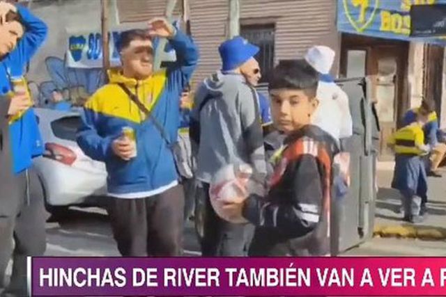 Foi à Bombonera com camisola... do River! (vídeo)