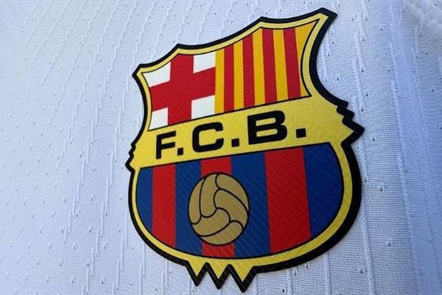 Barcelona vai voltar a vestir de branco após… 44 anos (fotos)