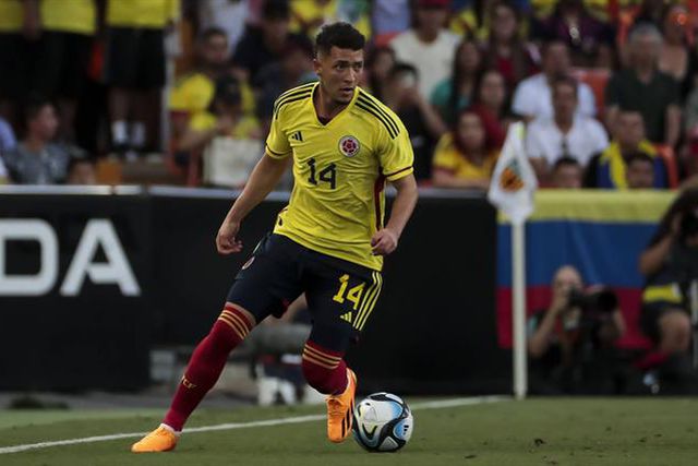 Esteve no Mundial-sub 20, é treinado por Autuori e está no radar dos dragões