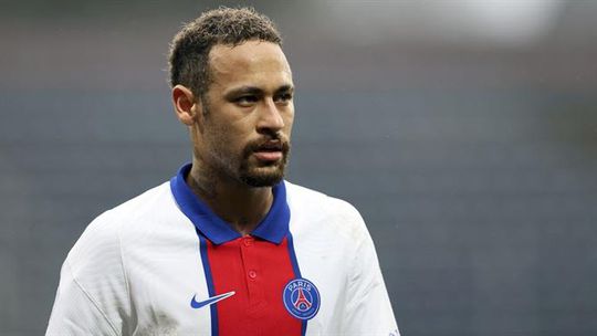 Neymar pressionado para não renovar