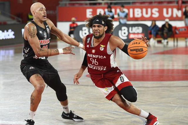 Ivan Almeida pode estar de saída do Benfica