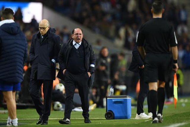 A fúria de Luís Gonçalves após ser expulso por protestos (vídeo)