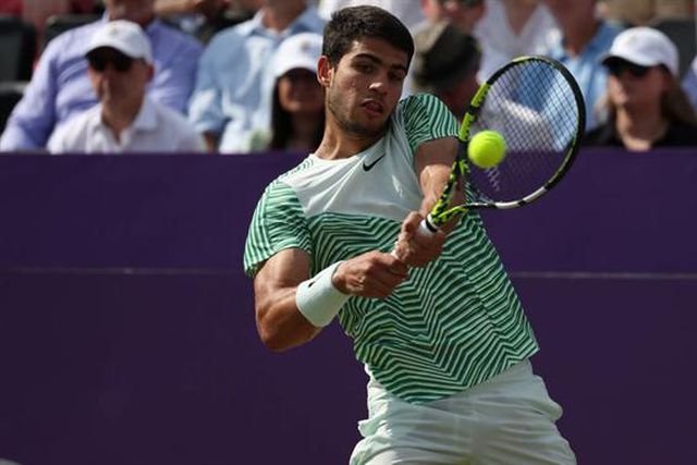 Alcaraz avança para as ‘meias’ em Queens