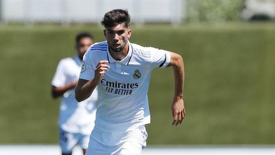 Filho de Zidane renova e continua na equipa B