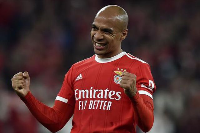 Golaço de João Mário anulado por fora de jogo de Ramos (vídeo)