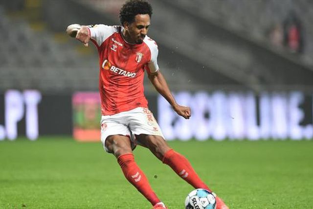 Lucas Mineiro cedido ao Cuiabá