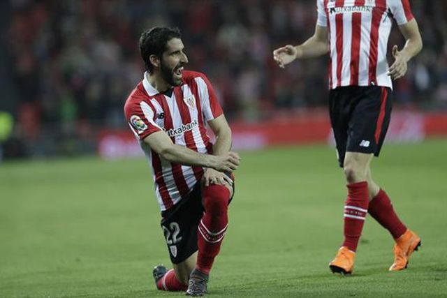 Oficial: Raúl García renova e ameaça recorde de Zubizarreta e Joaquín