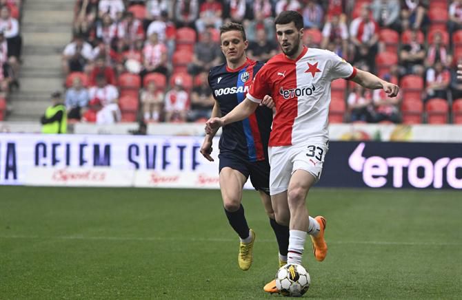 Jogadores do Slavia Praga confirmam saída de Jurásek para o Benfica