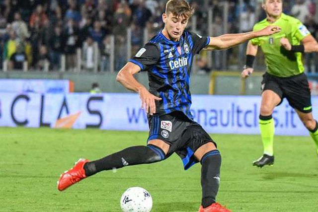 Oficial: internacional sub-21 cedido com opção de compra