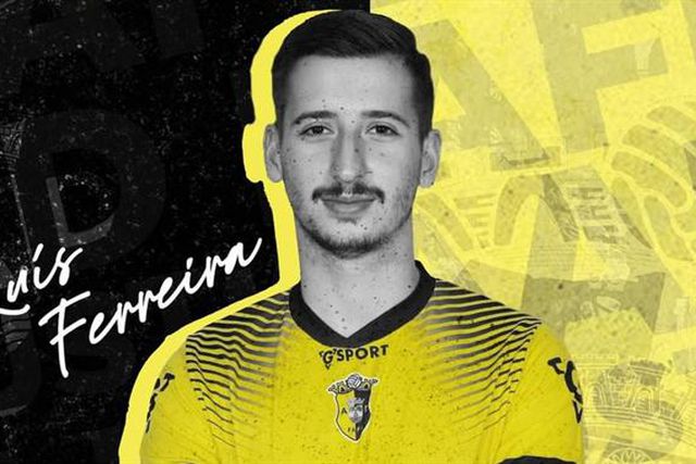 Oficial: Luís Ferreira fiel aos 'justiceiros'