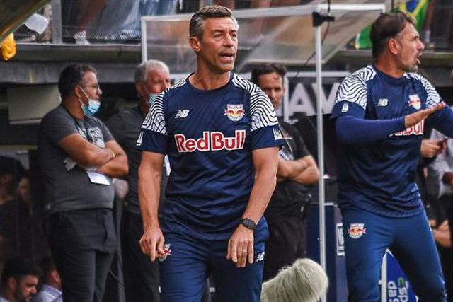 Pedro Caixinha (com goleada das antigas) e Armando Evangelista vencem e carimbam passaporte para os ‘oitavos’