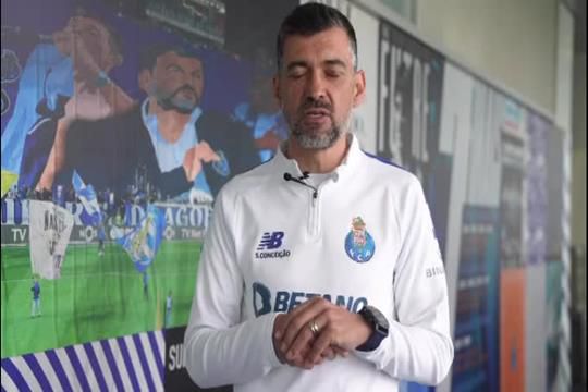 Sérgio Conceição assinala Dia Internacional da Mulher