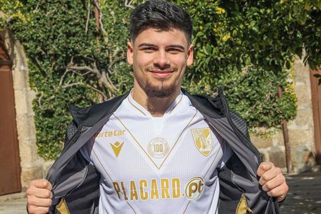 Oficial: Jota Pereira até 2024