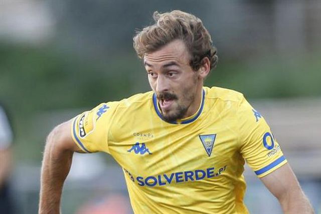 Renovação de Geraldes em 'stand by'