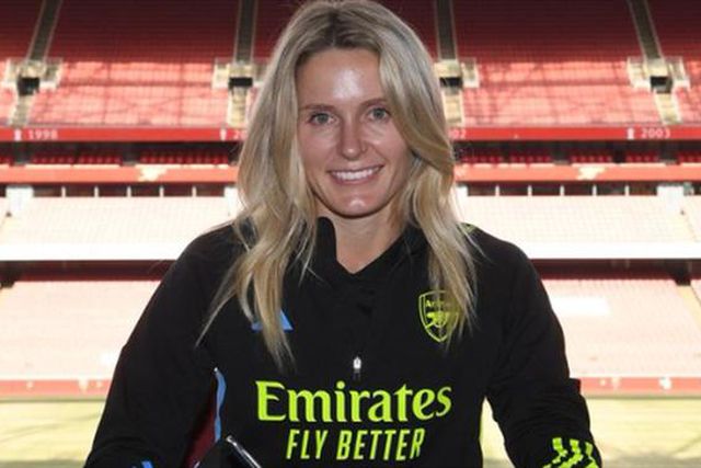 Oficial: Cloé Lacasse deixa o Benfica e reforça o Arsenal