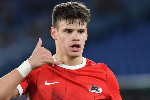 Clube da Premier League intromete-se e pode 'tirar' ex-alvo do Benfica à Lazio