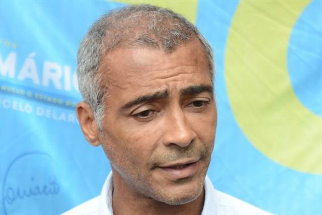 Romário internado com infeção intestinal